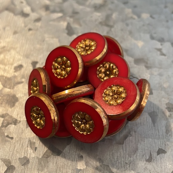 Vintage Buttons!! - Picture 6 of 11